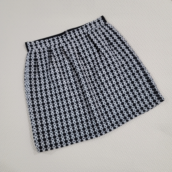 Reserved Black and White Pleated A-Line Skirt UK 14 = US 10 - Picture 3 of 15